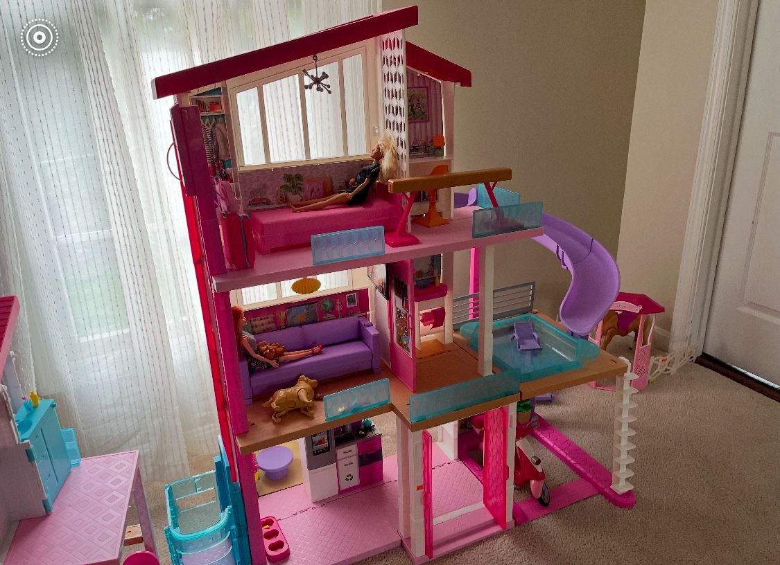 Barbie Dream House & accessories