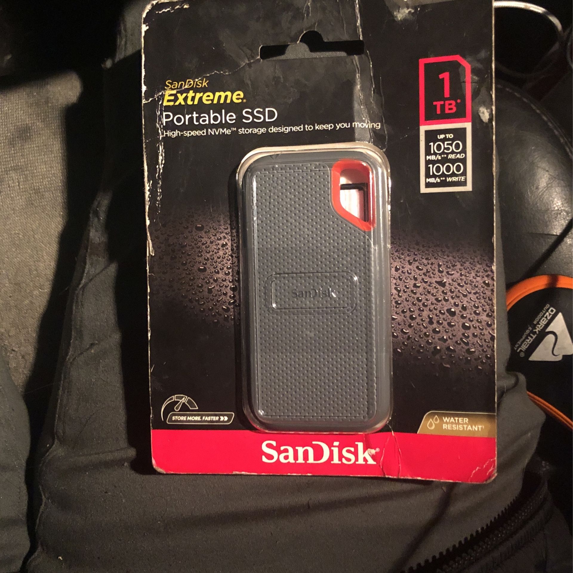 1 TB Sandisk Extreme Portable SSD