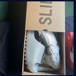 Yeezy Slide M 13