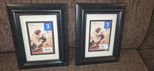 Black 5x7 Picture Frames with Mat – Set of 2