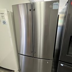 $999 Inventory Clearance (was $1049) GE 32.75”W French Door Refrigerator w/ One Year Warranty
