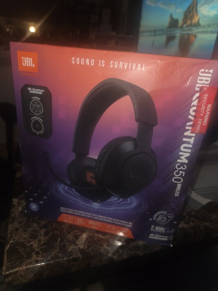 **JBL QUANTUM 350 WIRELESS GAMING HEADSET**