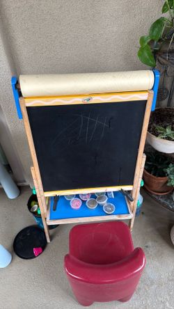 Painting easel chalk and dry maker