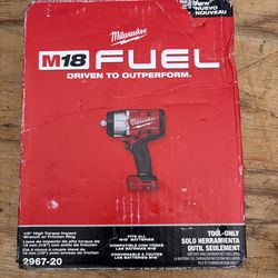 Milwaukee m18 1/2 1600 libras de torque