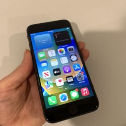 iPhone 7 Unlocked (excellent Condition) Like Brand New 
