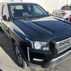 2023 Nissan Frontier 