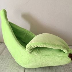 Banana Pet Bed