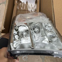 Dodge Ram 2016 Headlight 