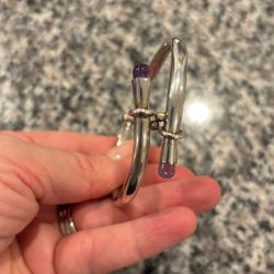 Cabachon amythyst sterling close lock bangle 