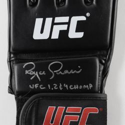 Royce Gracie UFC auto Glove Thumbnail