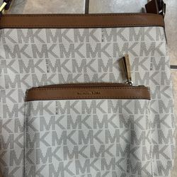 Michael Kors Crossbody