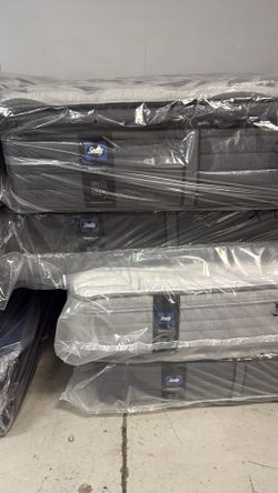 King Mattress Clearance Sealy brand SAVE $
