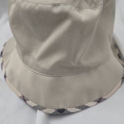 Burberry London Bucket Hat 
