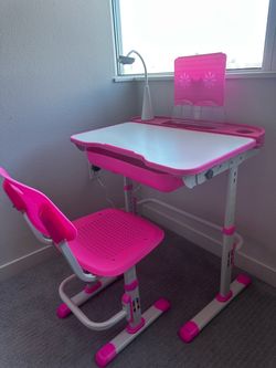Beautiful kids desk