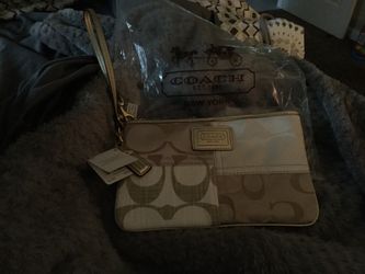 New Authentic Coach Wristlet/Cosmetic Bag