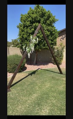 Wedding/event Beautiful Wooden Arch