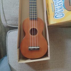 Ukulele - Soprano Size - Mahalo brand