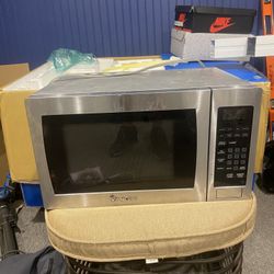 24 Inch Magic Chef Microwave 