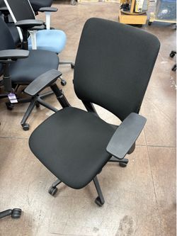 Steelcase Amia Ergonomic Office Chair
