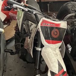 Syx Moto  50cc Dirt Bike 