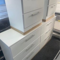 Dresser and 2 Nightstands ⚜️ Cómoda y 2 Mesitas de Noche 