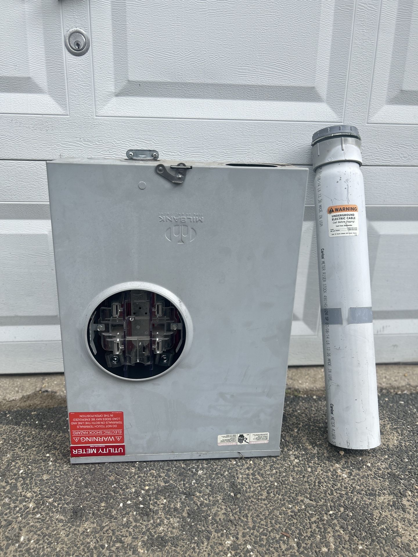 Mukbang utility meter box & conduit