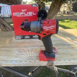 Milwaukee Hammer Drill 