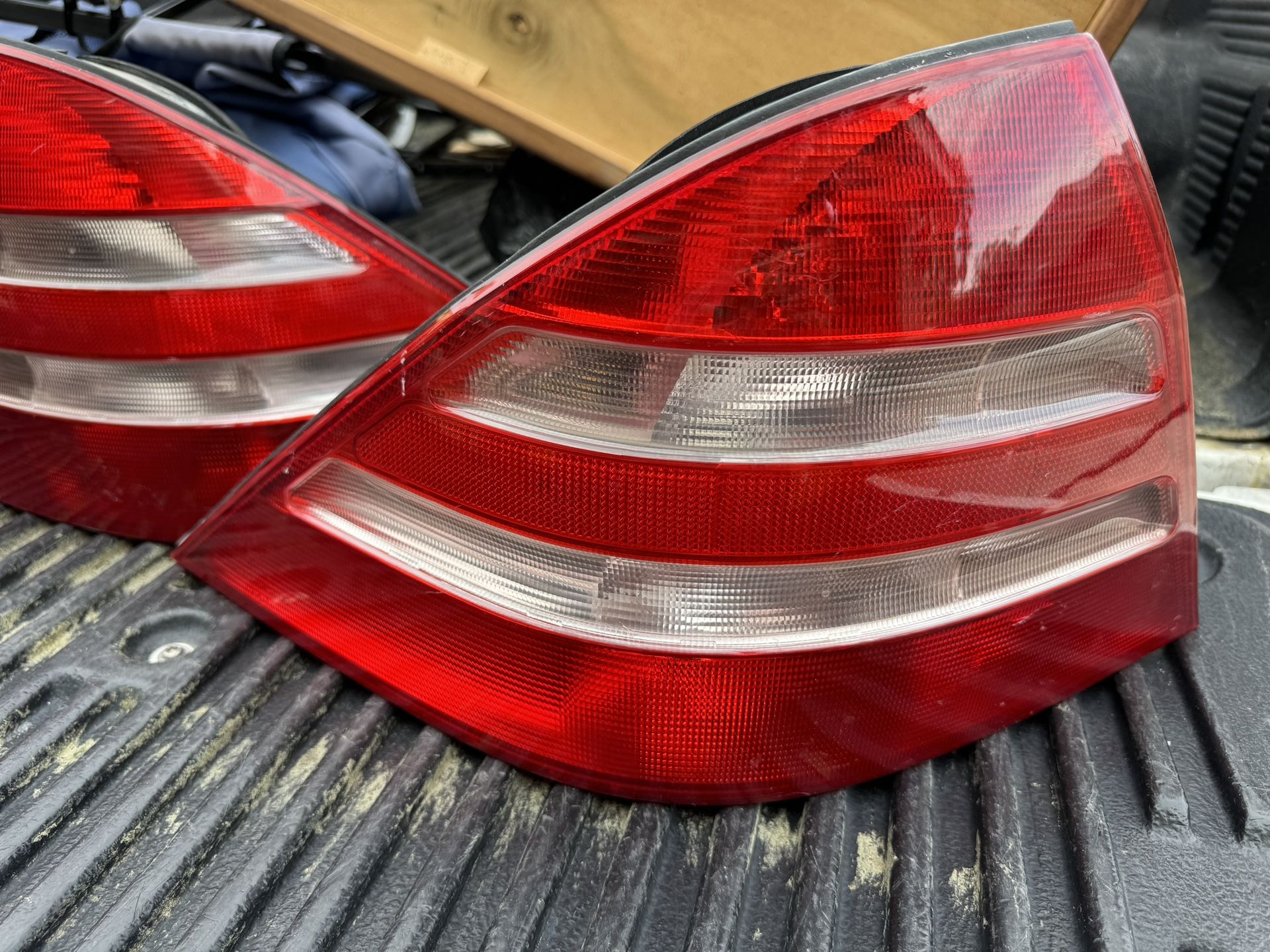 Mercedes-Benz LEFT Tail Lamp Assembly - Genuine Mercedes