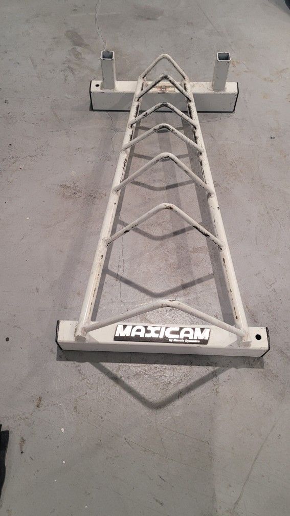 Maxicam Weight Tree