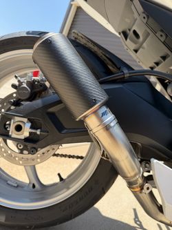Gsxr 600/750 11-26 carbon exhaust