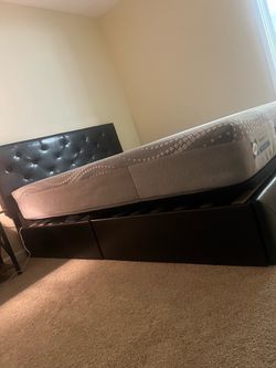 Selling this bed set frame with mattress. Comes with adjustable poster frame