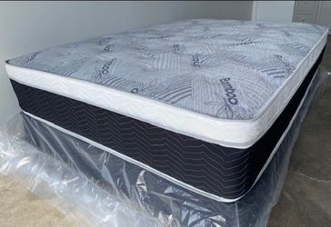 Cal King Euro Bamboo Pillow Top Mattress!!
