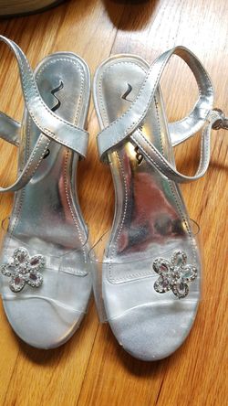 Size 4 girls dress silver shoes $5