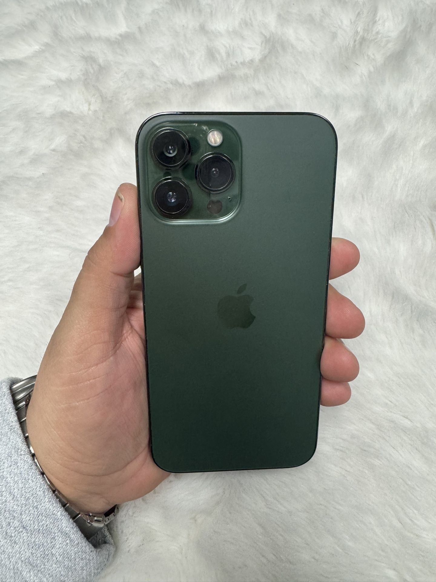 Apple iPhone 13 Pro Max 128GB Unlocked $500