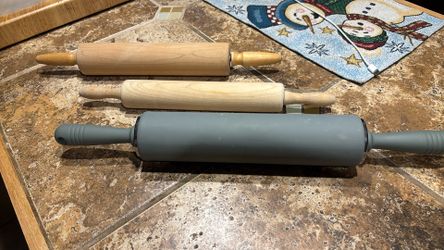 3 Rolling Pins… 2 Wooden/ 1 Silicone 