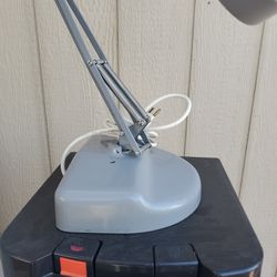 Luxo, Magnifier  Lamp VITAGE, heavy Base Swing Harm,jewelry  Drafting, Model Building  I ASK $150.00