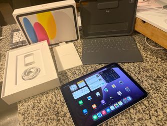 Apple iPad A16 wi-fi 128gb Silver with case/keyboard, charger, box. Like new