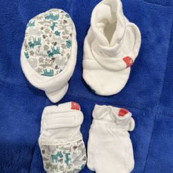 Baby mittens and boots set Goumikids