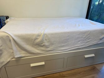 Free Day bed with mattresses converts to king