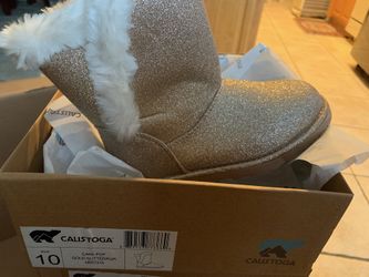 Boots size 10 toddler size