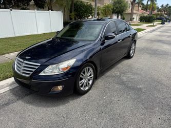 Hyundai Genesis Sedan