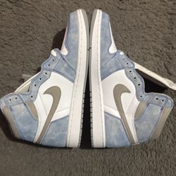 Air Jordan 1 High OG ‘Hyper Royal