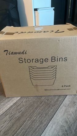Storage containers