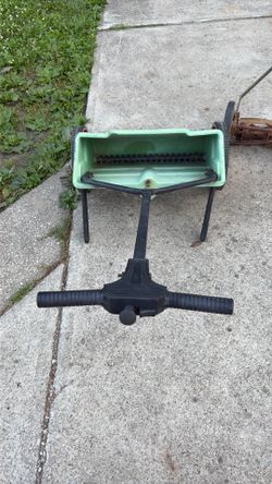 Seed spreader