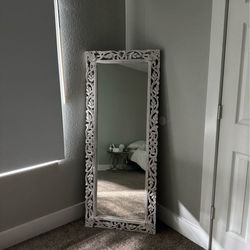 Body length mirror