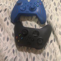 2 wireless And Wired Xbox Controllers