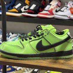 Nike SB Dunk Low Buttercup Sz 8.5M