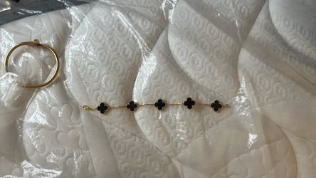 Women’s bracelet