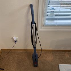 Bissell Feather Weight Bagless Vacuum 