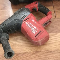 Milwaukee Rotar Hammer 